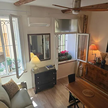 Beau Au Coeur De A Vieille Apartamento *